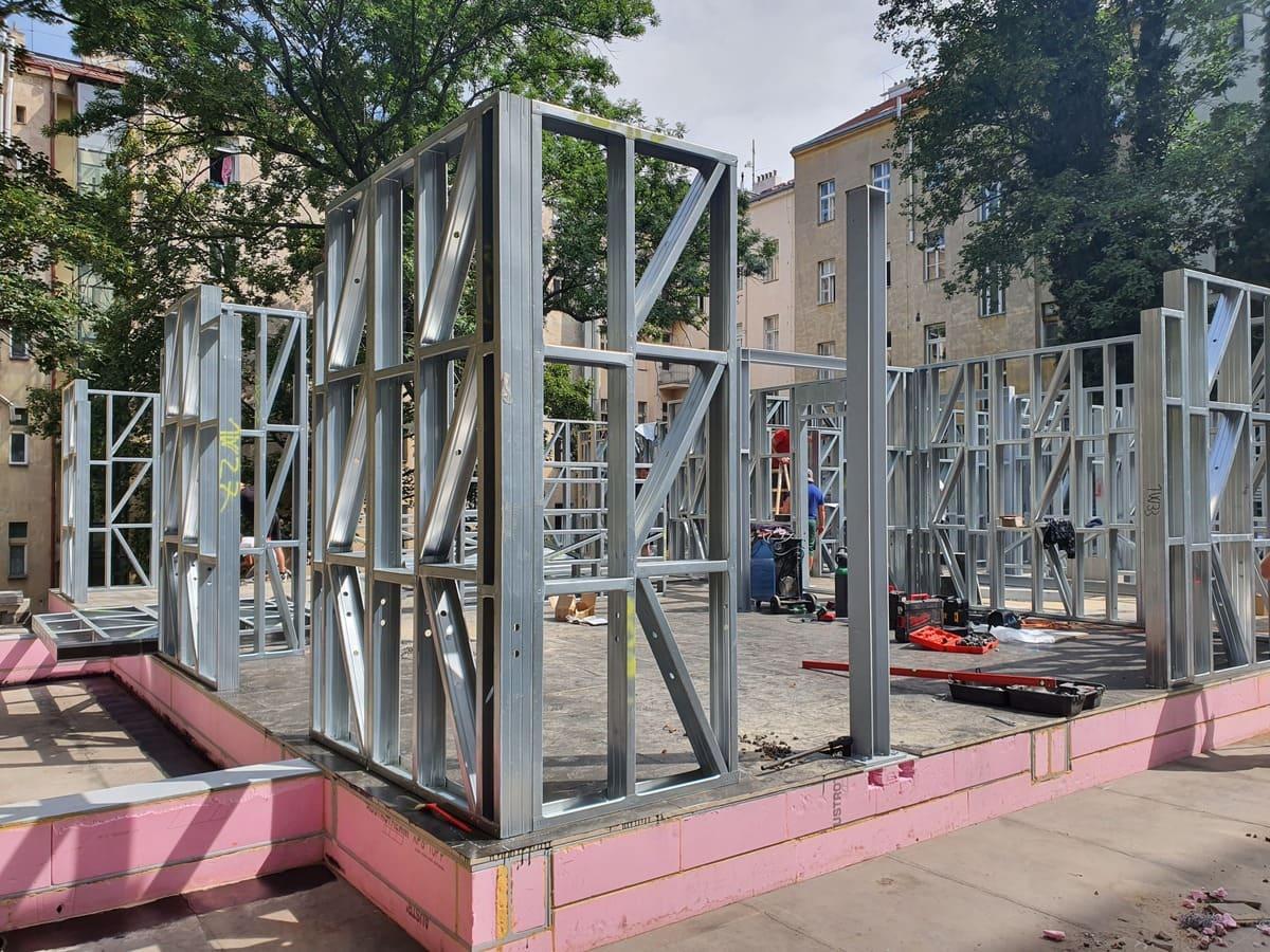 Nadstavba Praha Korunní – foto 2